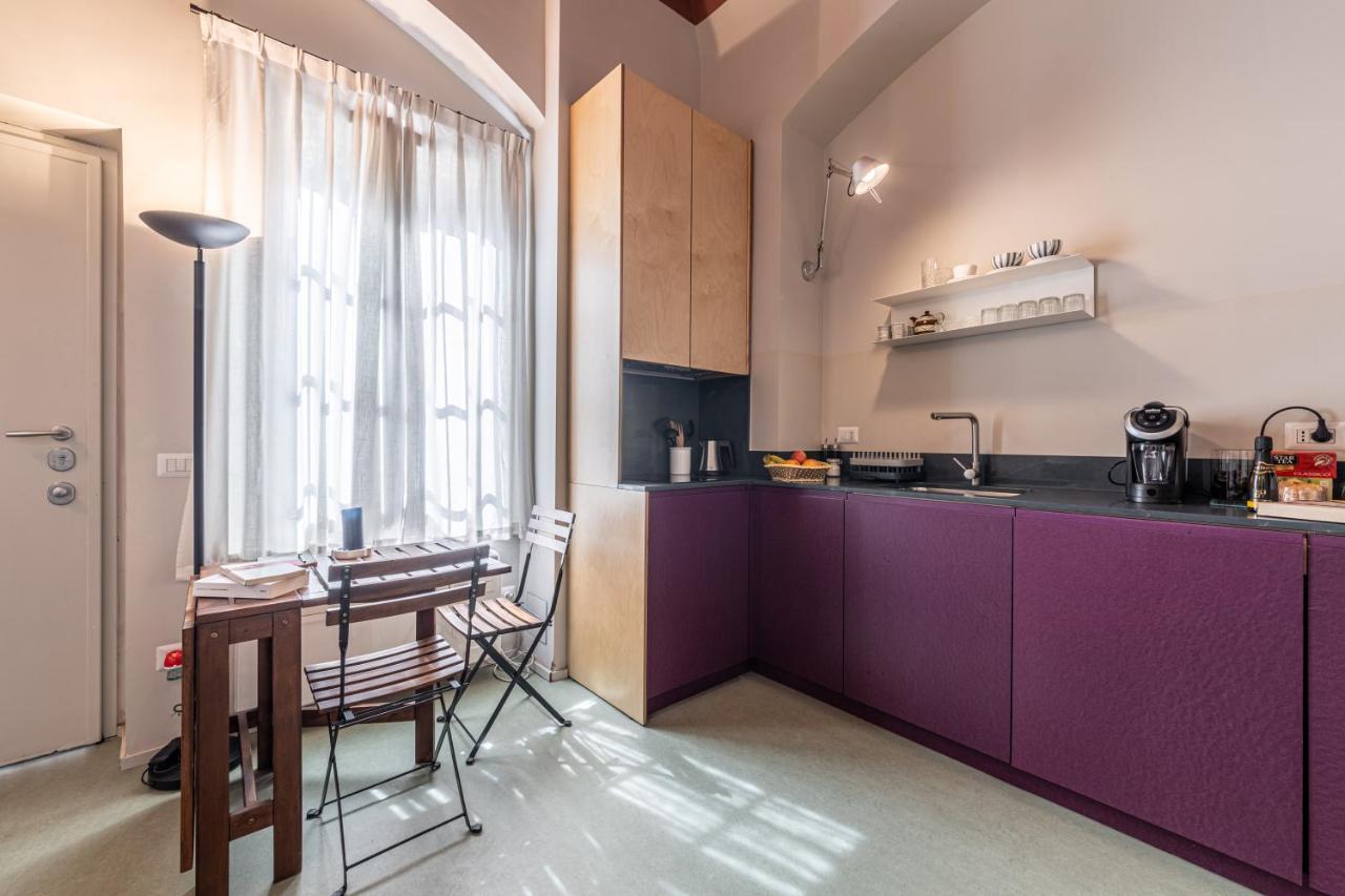 Xenia Apartments - Accogliente Pied-A-Terre Sui Navigli Milan Luaran gambar