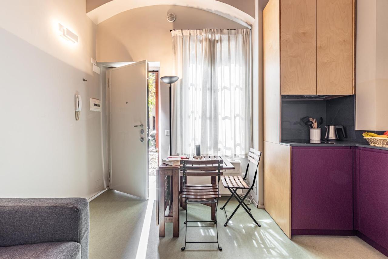 Xenia Apartments - Accogliente Pied-A-Terre Sui Navigli Milan Luaran gambar