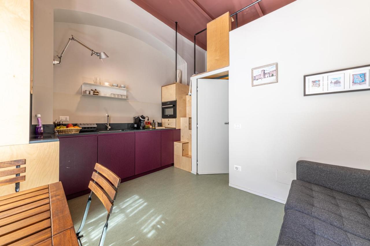 Xenia Apartments - Accogliente Pied-A-Terre Sui Navigli Milan Luaran gambar