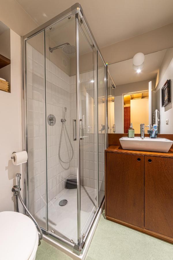 Xenia Apartments - Accogliente Pied-A-Terre Sui Navigli Milan Luaran gambar