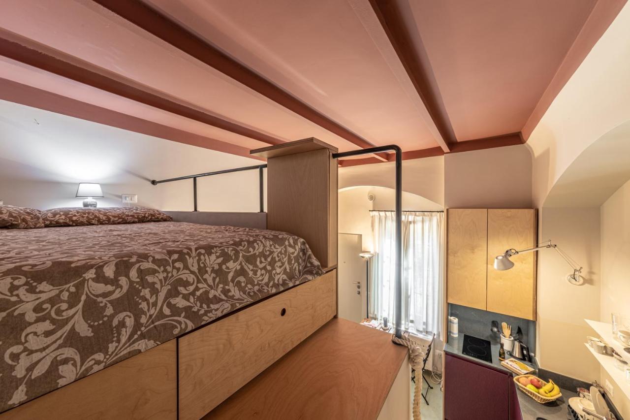 Xenia Apartments - Accogliente Pied-A-Terre Sui Navigli Milan Luaran gambar
